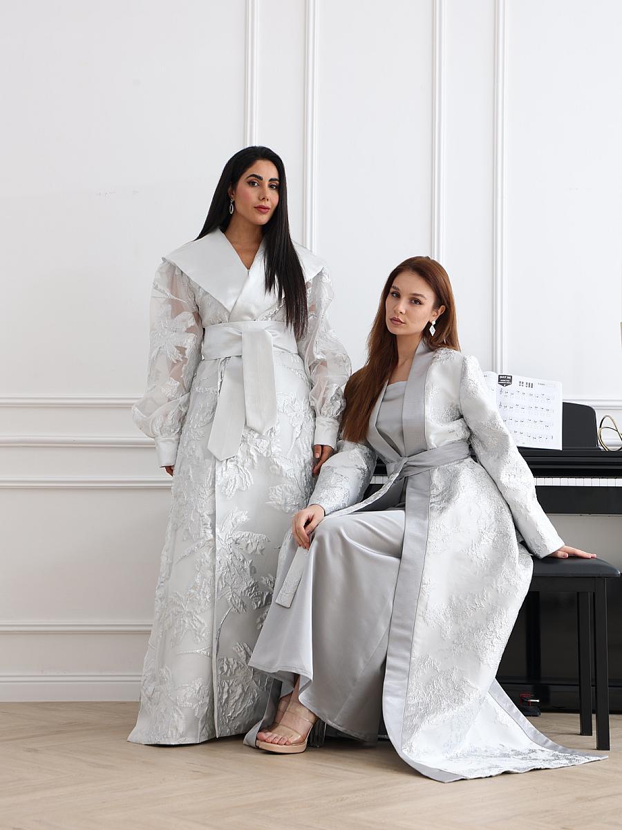 A luminous abaya - Image 4
