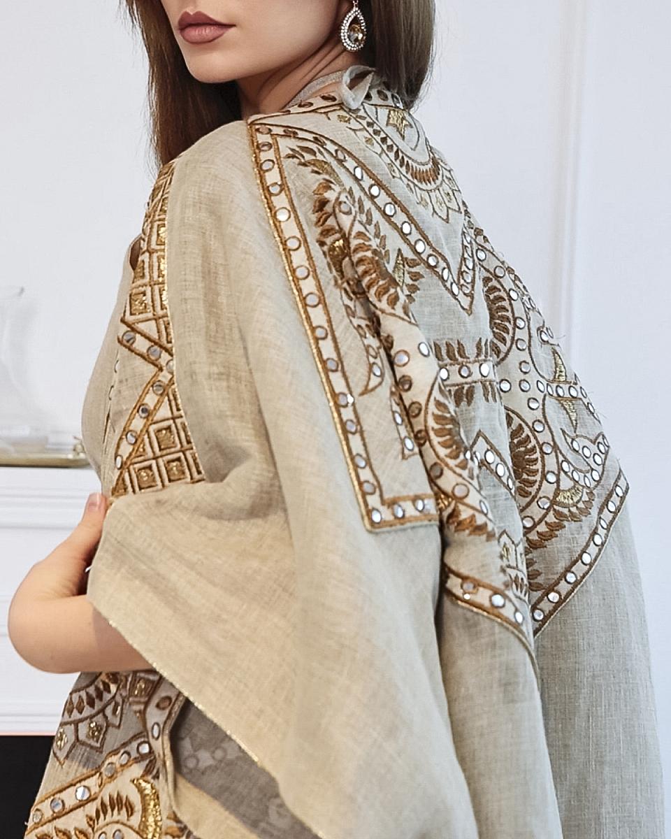 A starry abaya - Image 3