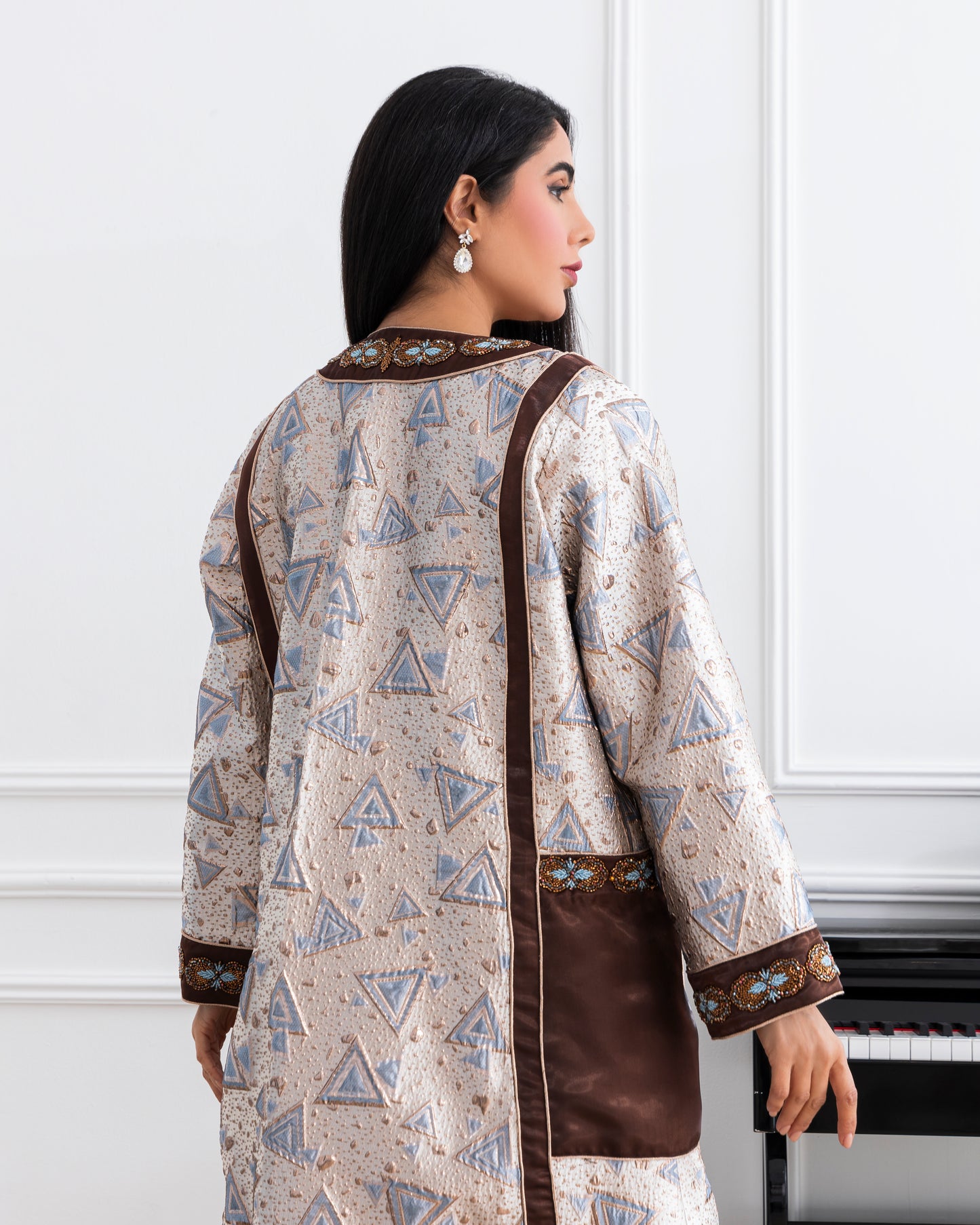 A loyal abaya that stays true to your style. Designed for everyday elegance.