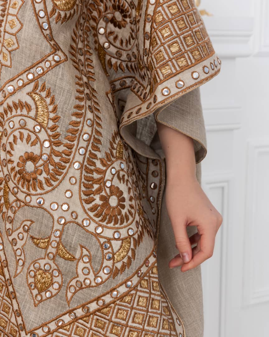 A starry abaya that sparkles with every move. Perfect for adding a touch of magic